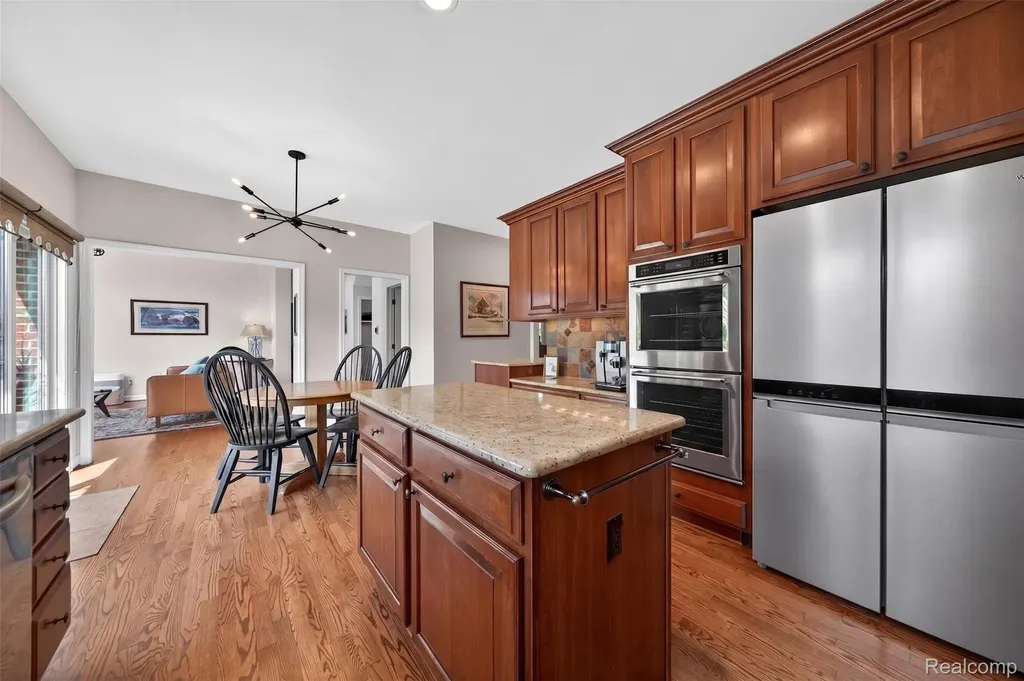 41621 Hempshire Street Novi City MI 48375