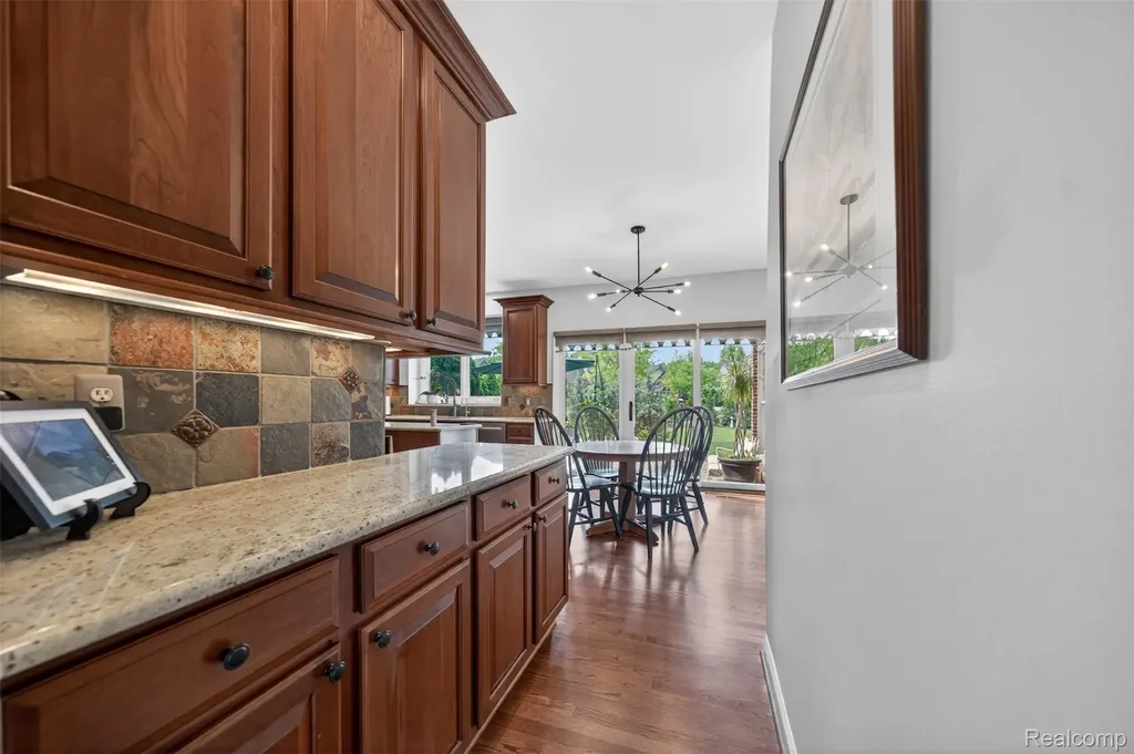 41621 Hempshire Street Novi City MI 48375