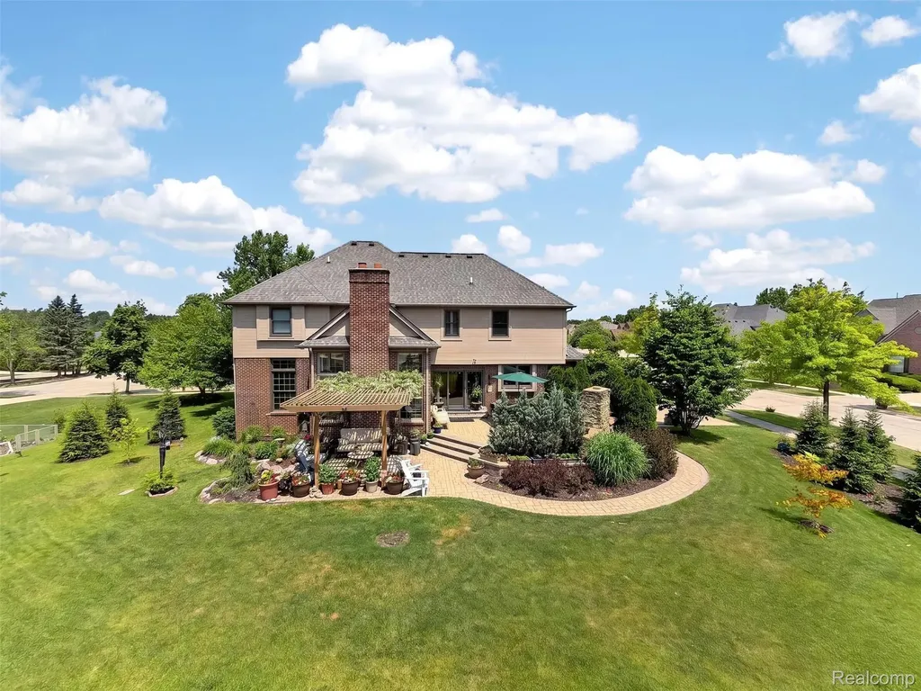 41621 Hempshire Street Novi City MI 48375