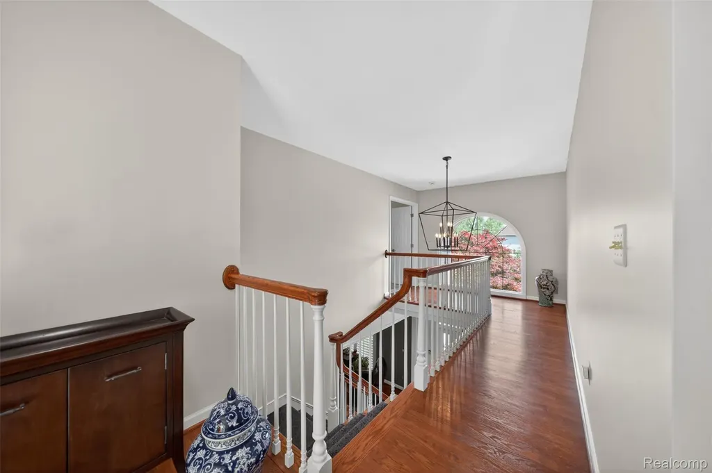 41621 Hempshire Street Novi City MI 48375