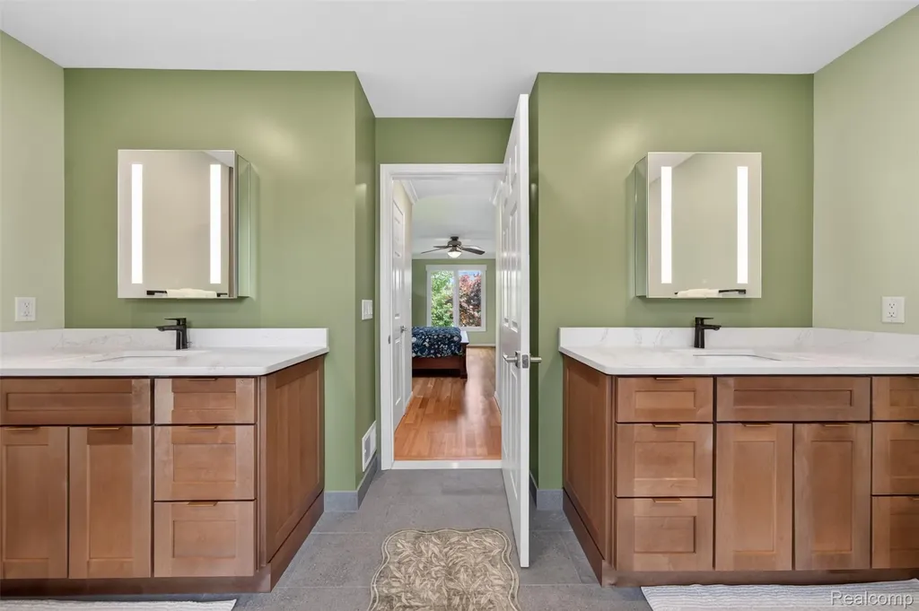 41621 Hempshire Street Novi City MI 48375