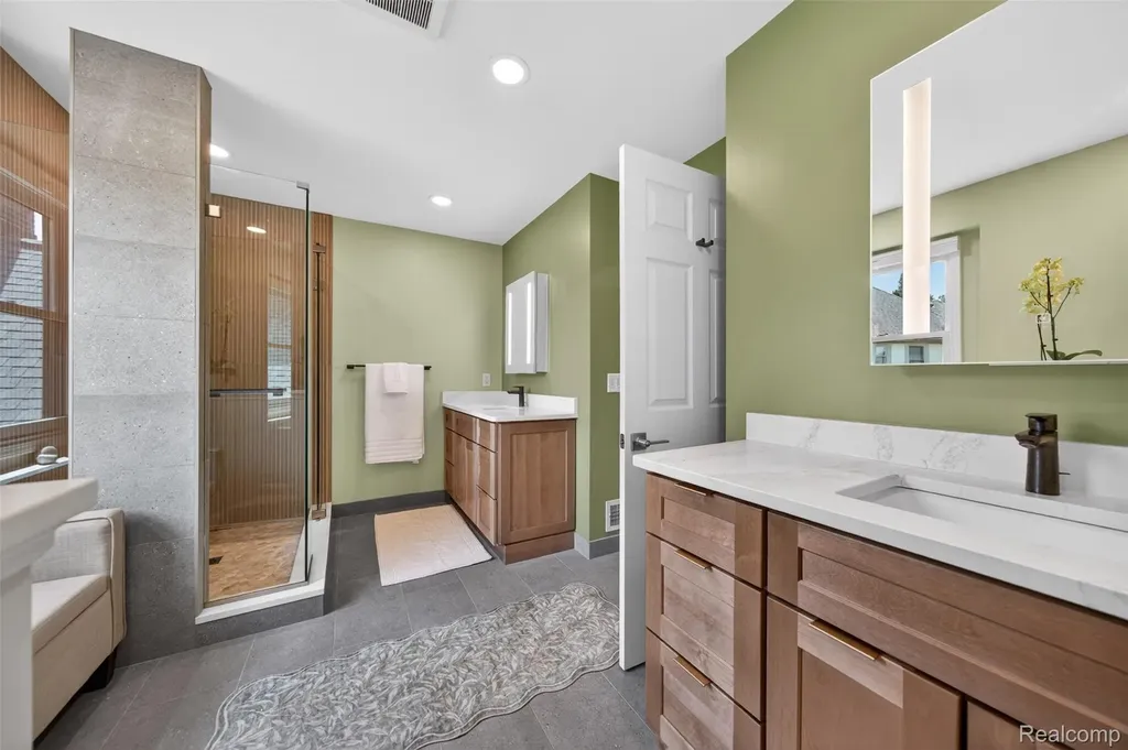 41621 Hempshire Street Novi City MI 48375