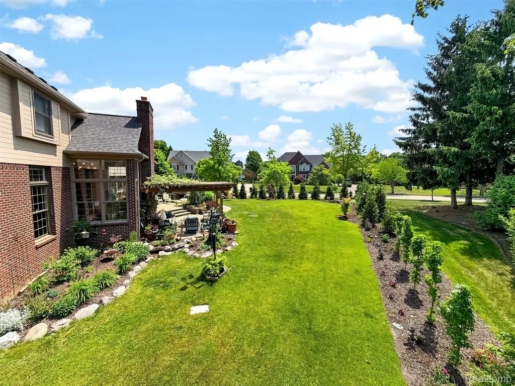 41621 Hempshire Street Novi City MI 48375