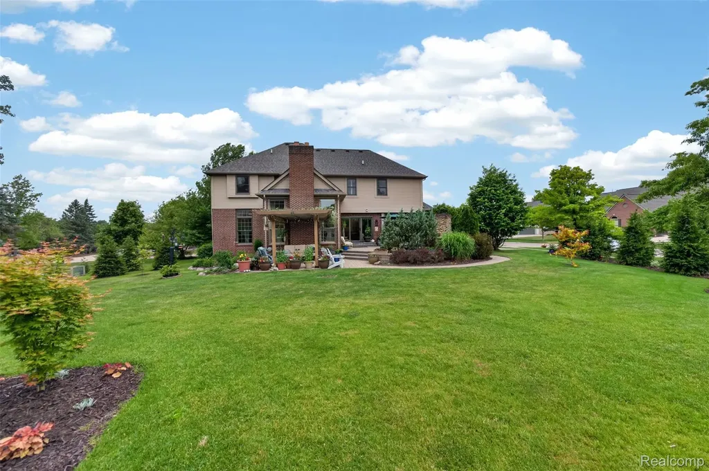 41621 Hempshire Street Novi City MI 48375