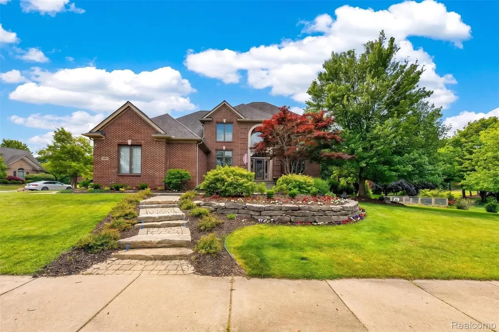 41621 Hempshire Street Novi City MI 48375