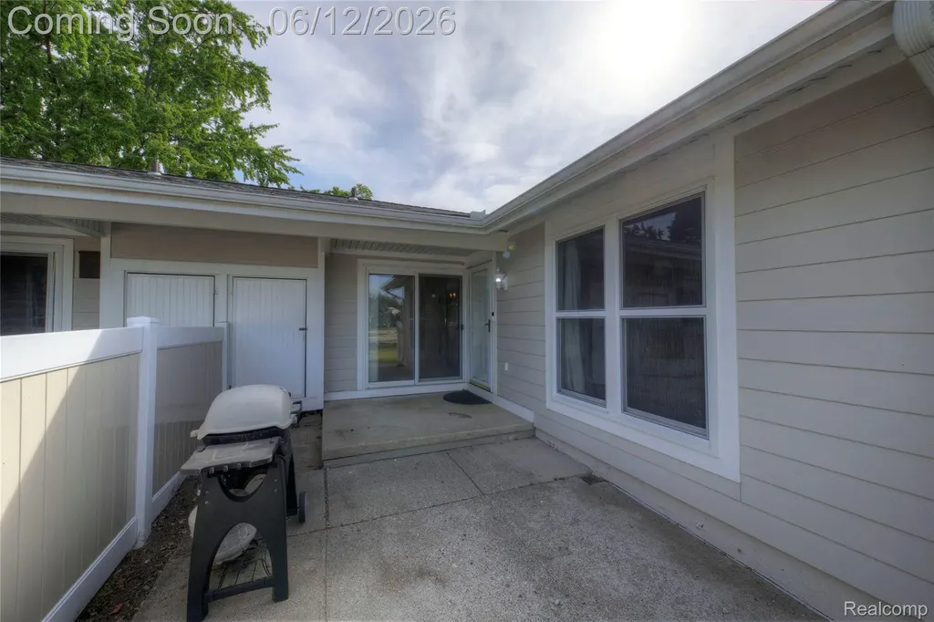 22727 Cortes Street Novi City MI 48375