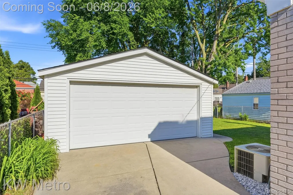 3525 Westwood Street Dearborn City MI 48124