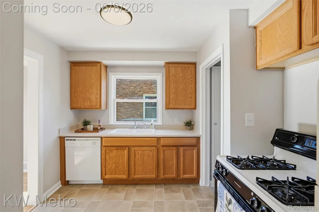 3525 Westwood Street Dearborn City MI 48124