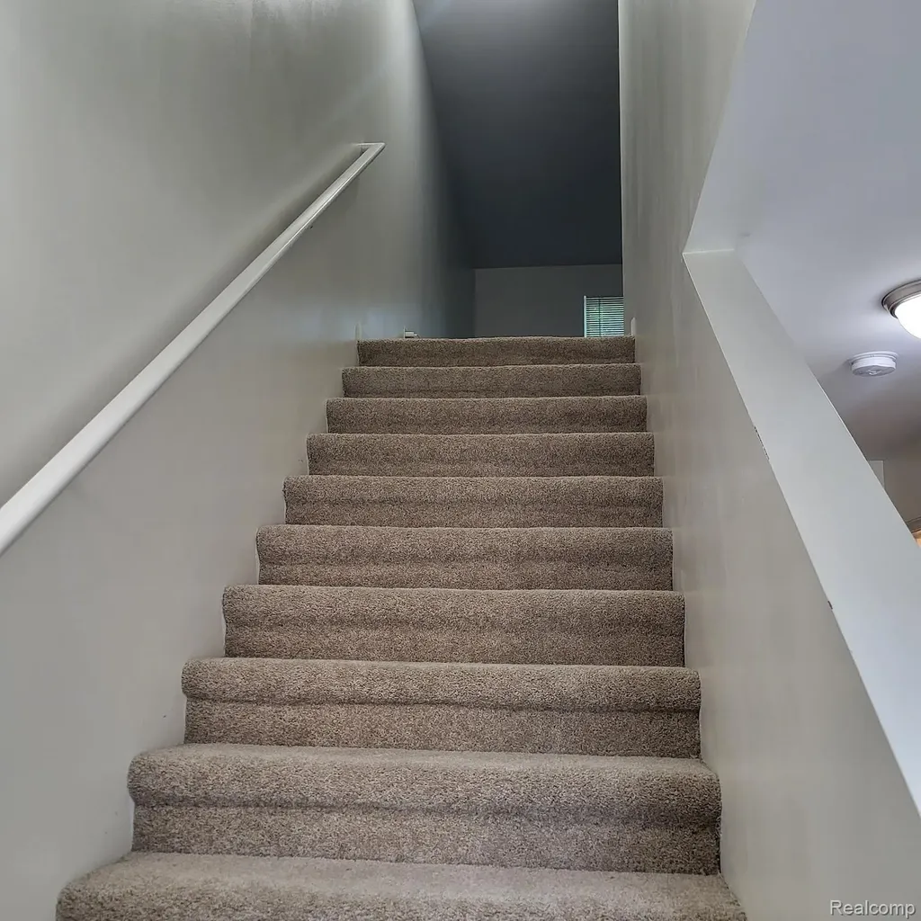 33520 Birchlawn Westland City MI 48185