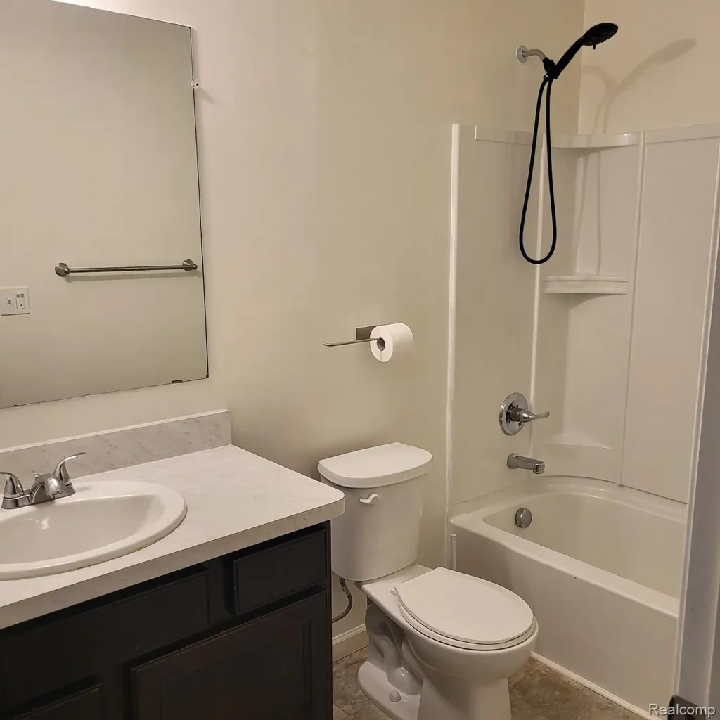 33520 Birchlawn Westland City MI 48185