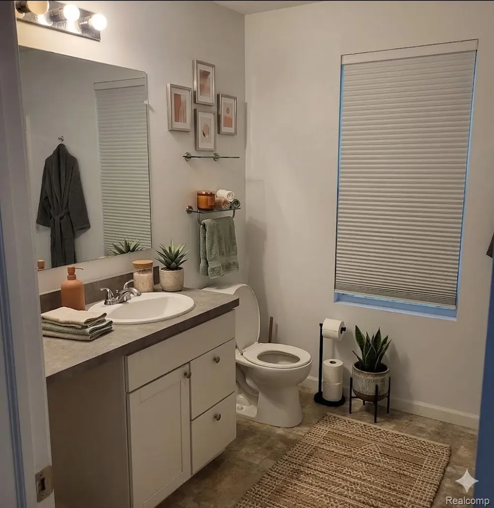 33520 Birchlawn Westland City MI 48185