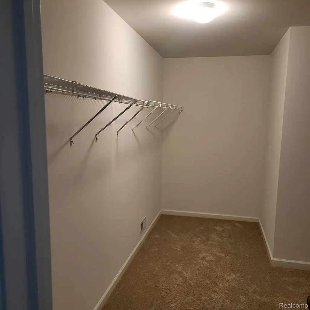 33520 Birchlawn Westland City MI 48185