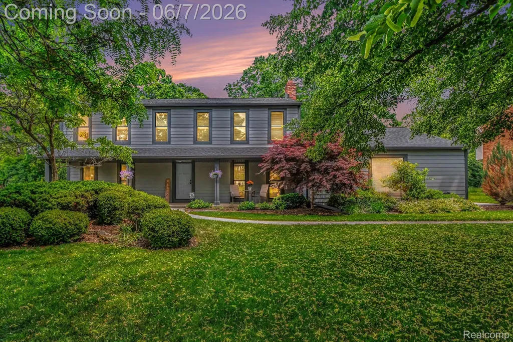 4071 Shore Crest Drive West Bloomfield Charter Township MI 48323