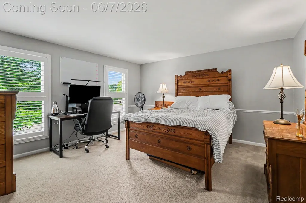 4071 Shore Crest Drive West Bloomfield Charter Township MI 48323