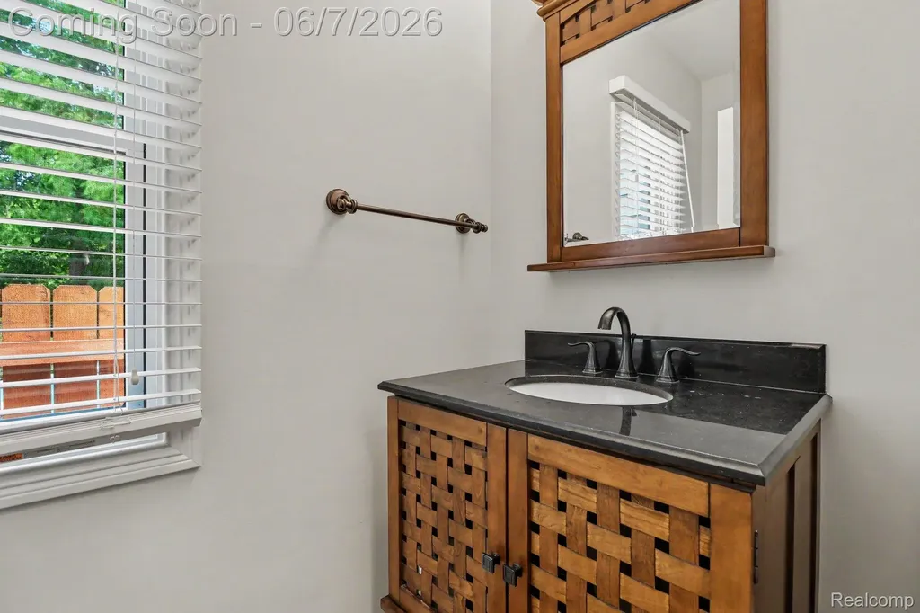 4071 Shore Crest Drive West Bloomfield Charter Township MI 48323