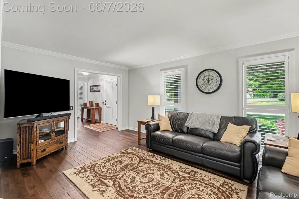 4071 Shore Crest Drive West Bloomfield Charter Township MI 48323