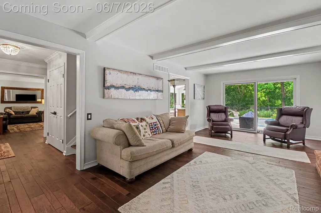 4071 Shore Crest Drive West Bloomfield Charter Township MI 48323