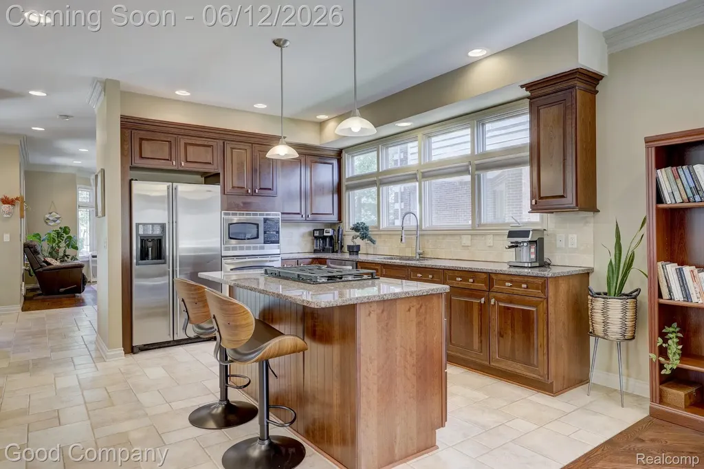 721 S Kenwood Avenue Royal Oak City MI 48067