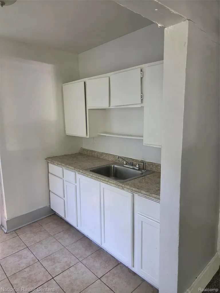 17195 Beaverland Street Detroit City MI 48219