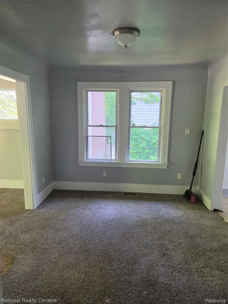 17195 Beaverland Street Detroit City MI 48219
