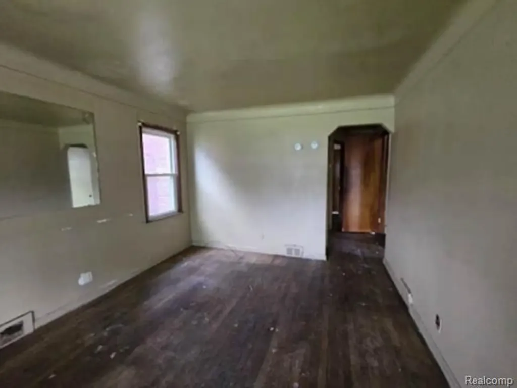 19609 Syracuse Street Detroit City MI 48234