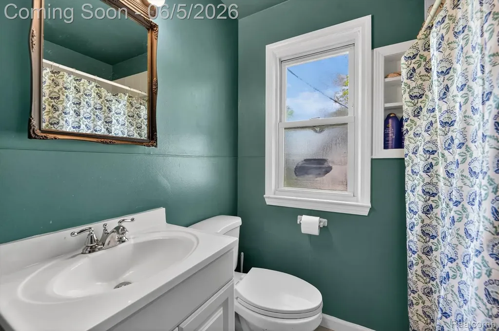 612 Mayflower Avenue Lincoln Park City MI 48146