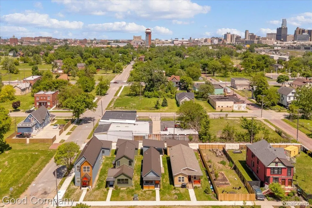 2832 16th Street Detroit City MI 48216