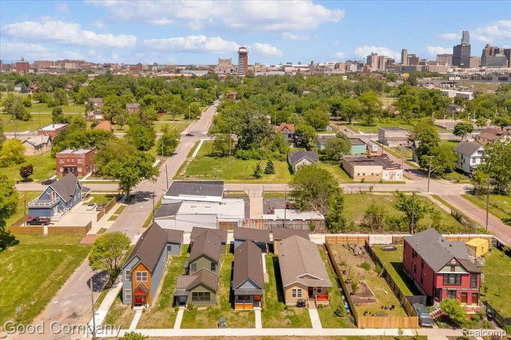 2832 16th Street Detroit City MI 48216