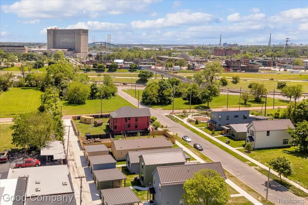 2832 16th Street Detroit City MI 48216