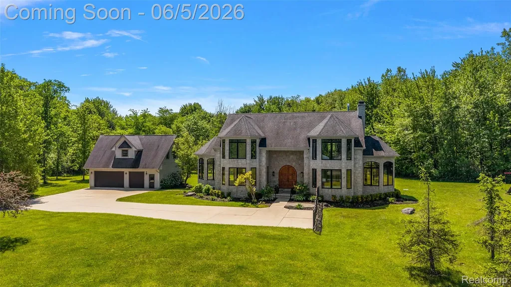 62502 Wayfaring Road Ray Township MI 48096