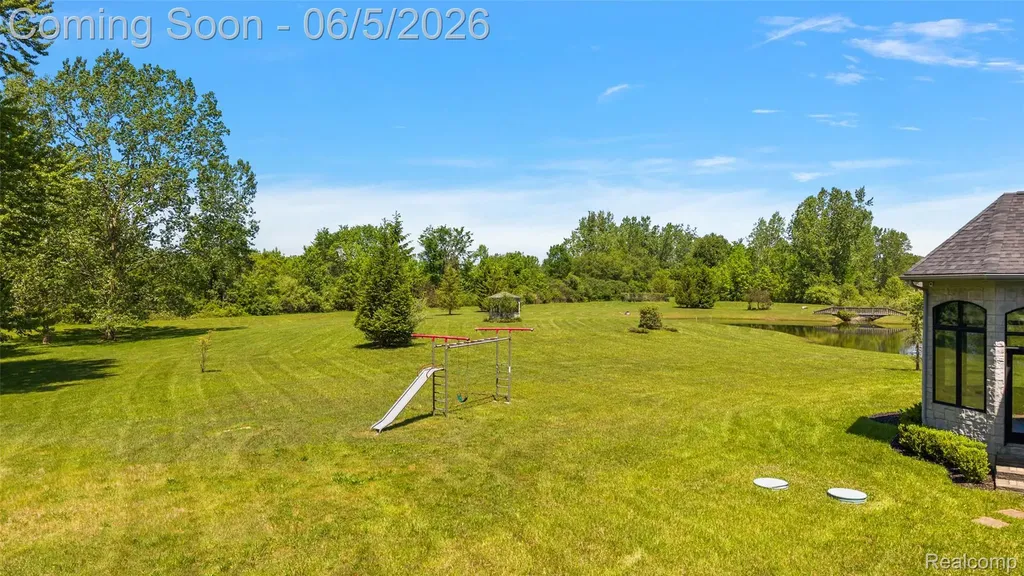 62502 Wayfaring Road Ray Township MI 48096