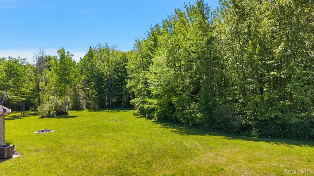 62502 Wayfaring Road Ray Township MI 48096