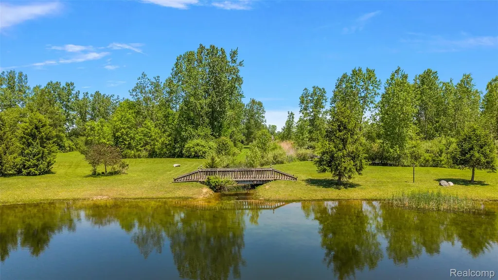 62502 Wayfaring Road Ray Township MI 48096