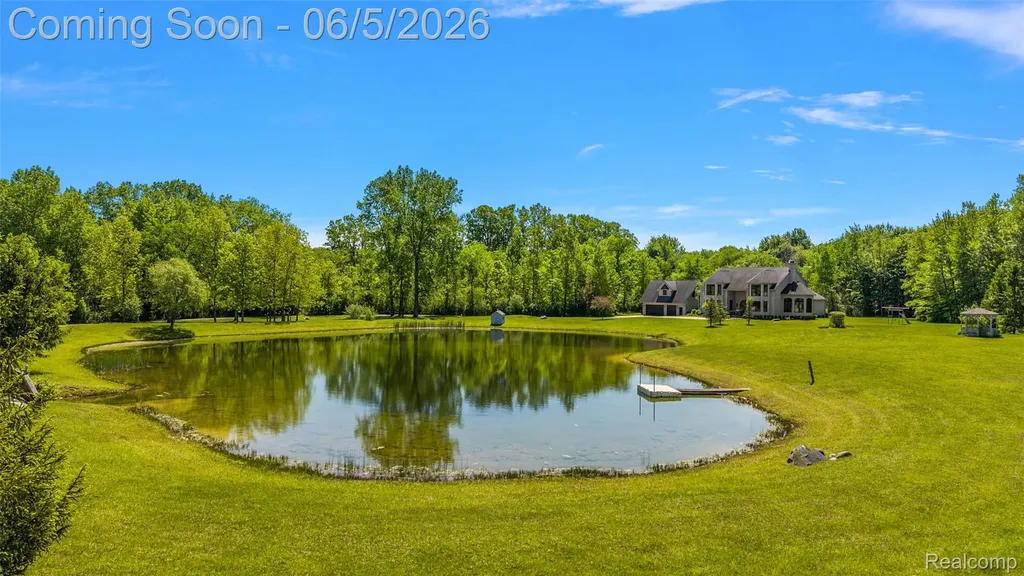 62502 Wayfaring Road Ray Township MI 48096