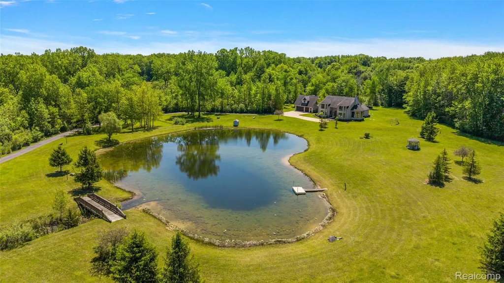 62502 Wayfaring Road Ray Township MI 48096