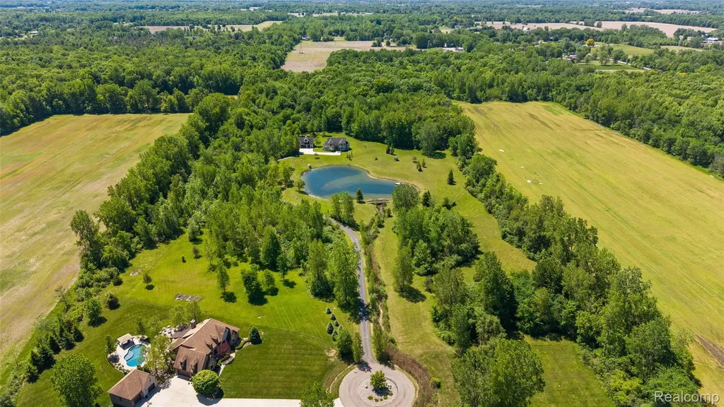 62502 Wayfaring Road Ray Township MI 48096