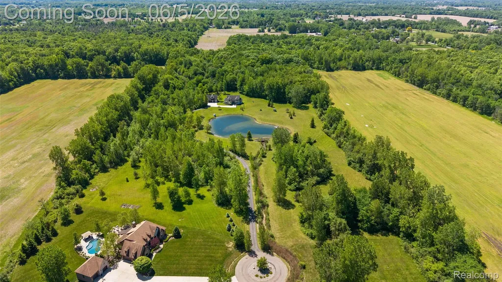 62502 Wayfaring Road Ray Township MI 48096