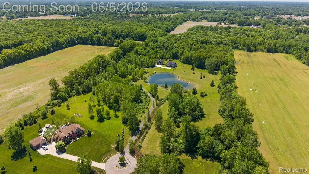 62502 Wayfaring Road Ray Township MI 48096