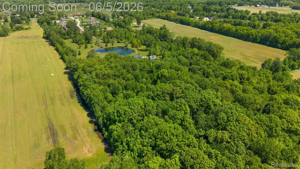 62502 Wayfaring Road Ray Township MI 48096