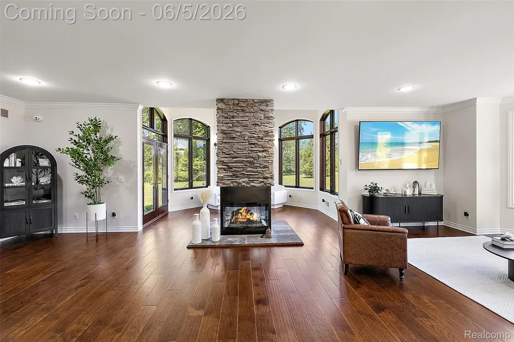 62502 Wayfaring Road Ray Township MI 48096