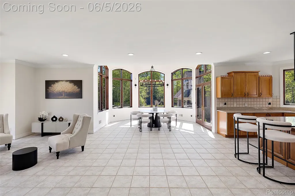 62502 Wayfaring Road Ray Township MI 48096