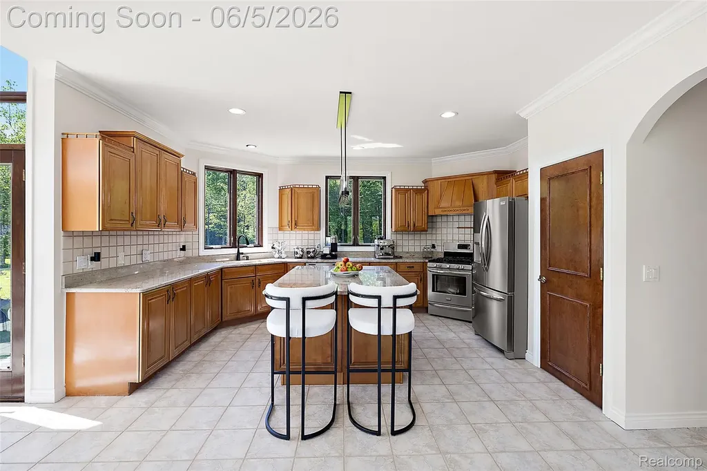 62502 Wayfaring Road Ray Township MI 48096