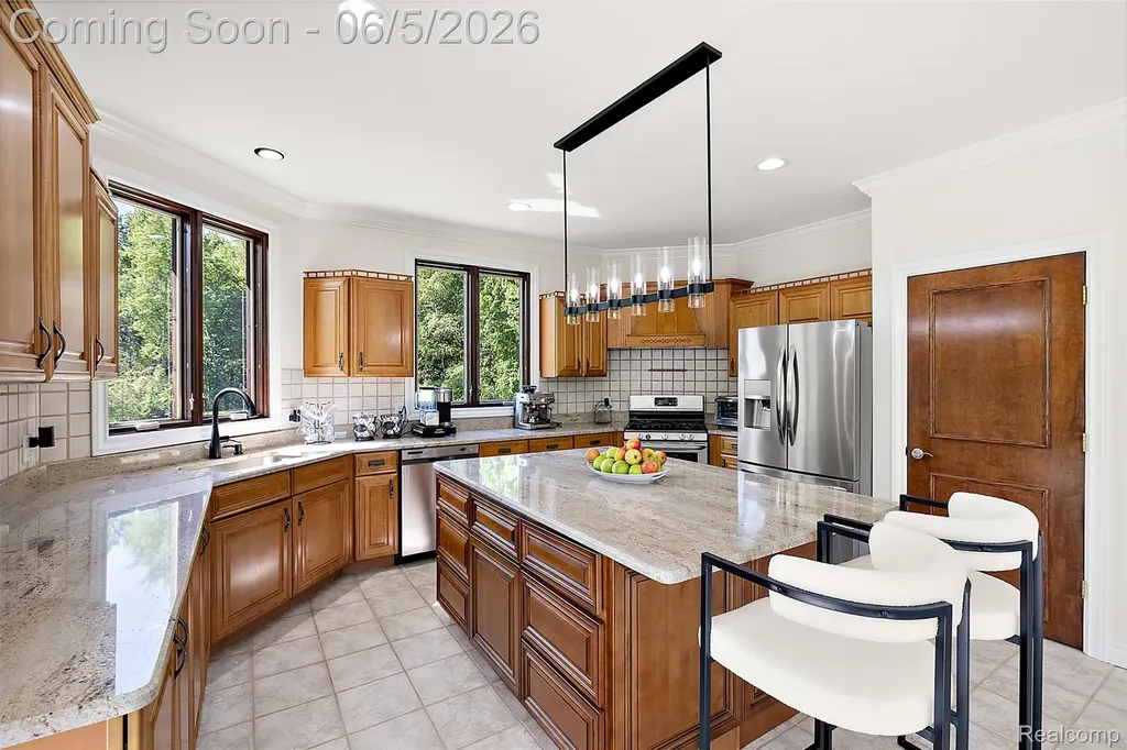 62502 Wayfaring Road Ray Township MI 48096