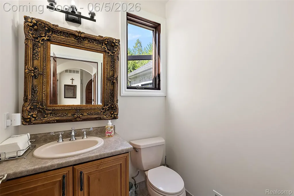 62502 Wayfaring Road Ray Township MI 48096