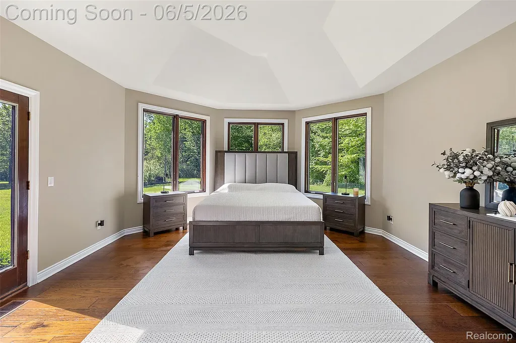 62502 Wayfaring Road Ray Township MI 48096