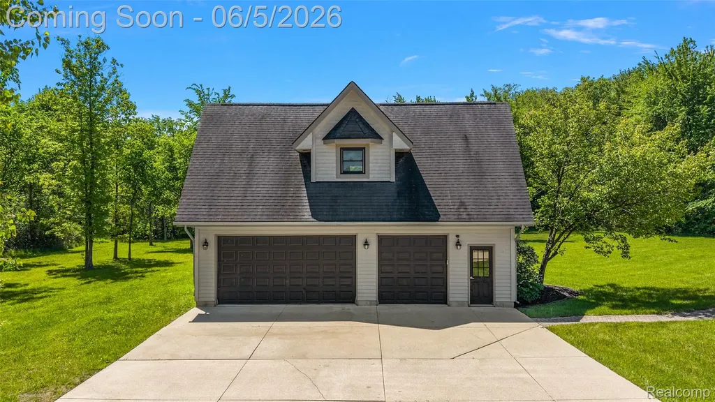 62502 Wayfaring Road Ray Township MI 48096