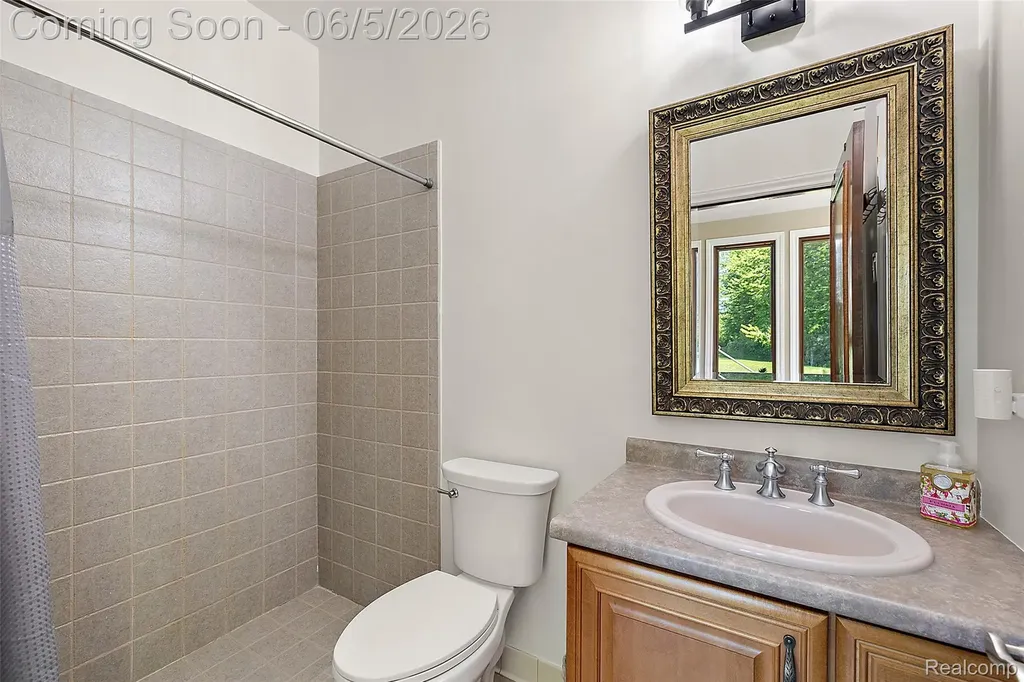 62502 Wayfaring Road Ray Township MI 48096