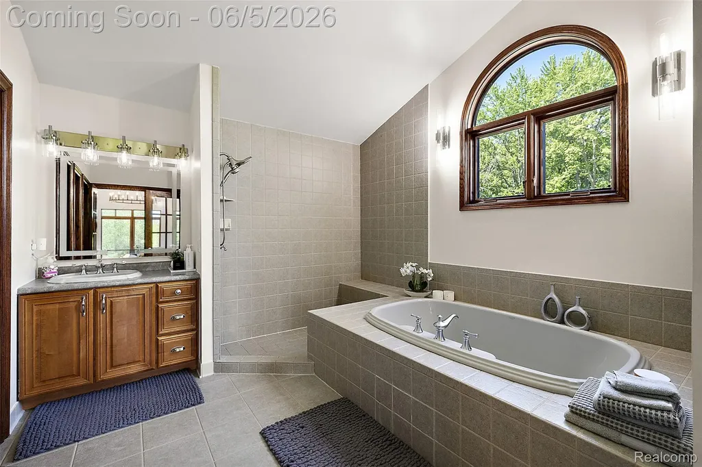 62502 Wayfaring Road Ray Township MI 48096