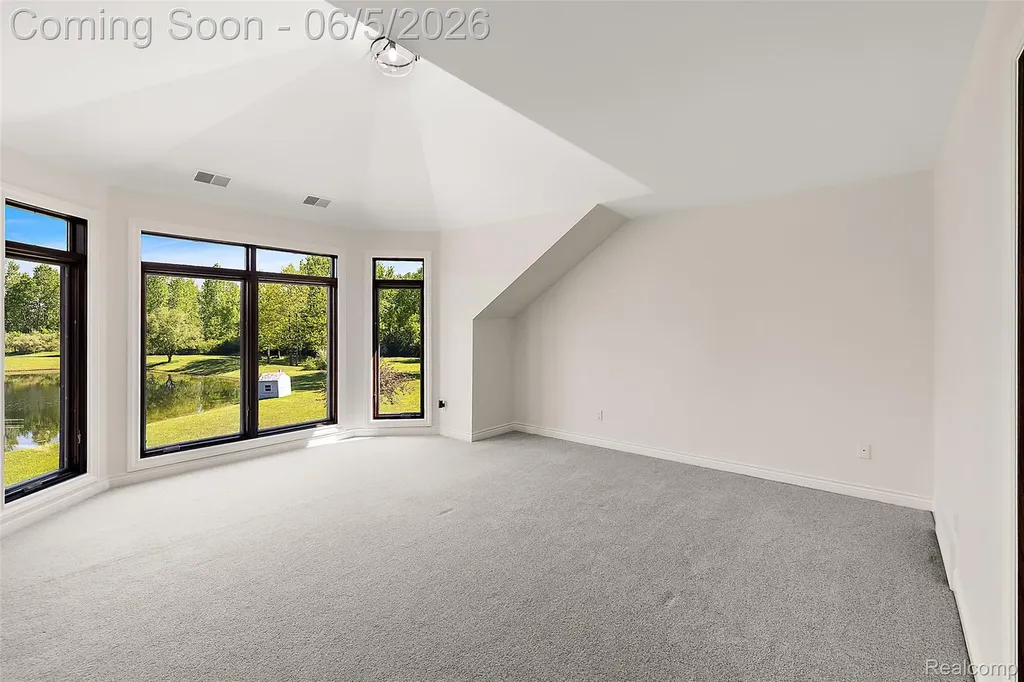 62502 Wayfaring Road Ray Township MI 48096