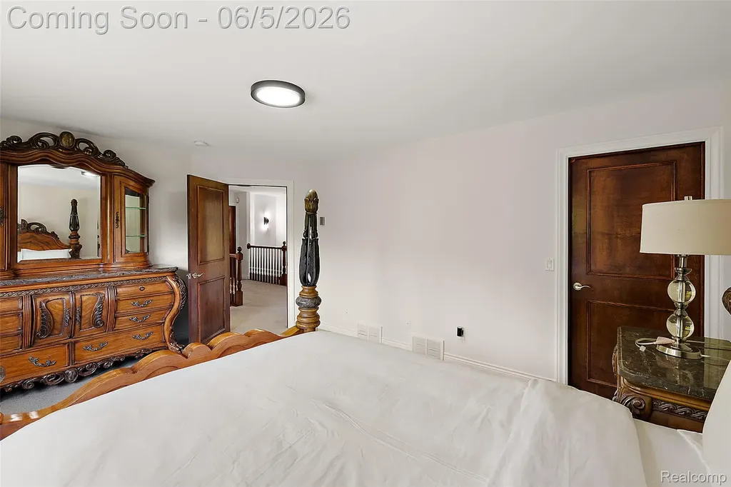 62502 Wayfaring Road Ray Township MI 48096
